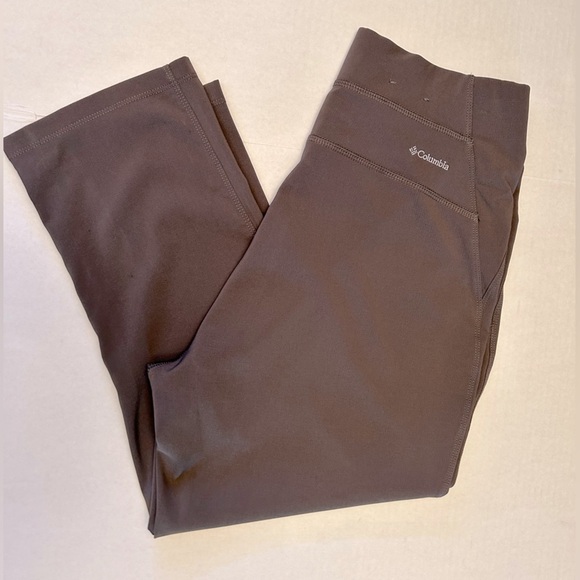 Columbia Omni Shield advanced repellency crop legging in color: gray. Size M. I6 - Picture 1 of 9